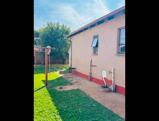 2 BEDROOM HOUSE FOR SALE IN DAWN PARK